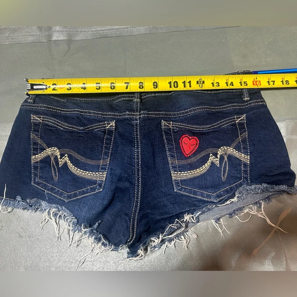 Hot Kiss Denim Embroidered Patch Denim Cutoff Shorts SZ 11 Y2K Festival Boho